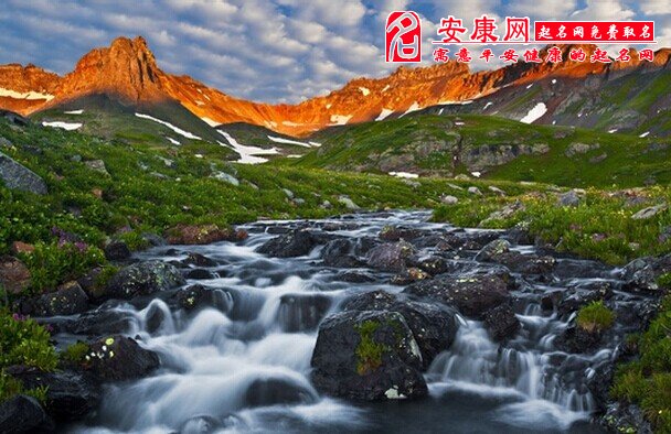 梦见红眼睛的怪物是什么意思