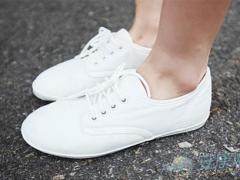 梦见白鞋代表着什么？从情绪变化来看是什么意思
