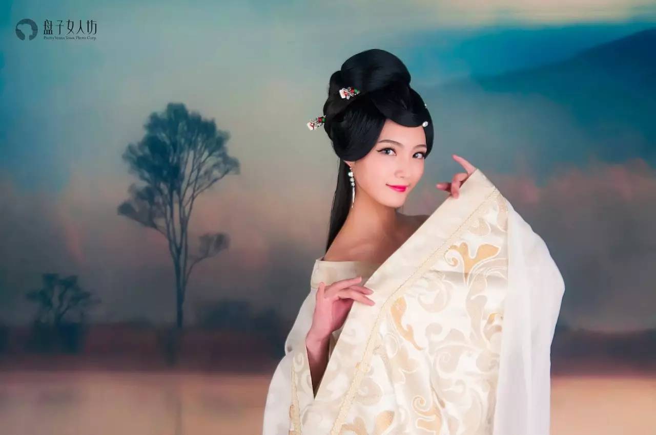 张姓双胞胎女孩起名_张姓双胞胎女孩起名