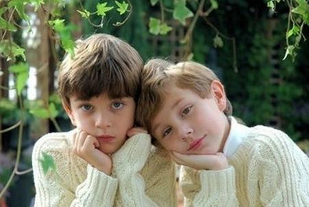 于姓双胞胎男孩起名_双胞胎男孩儿起名_双胞胎起名男孩