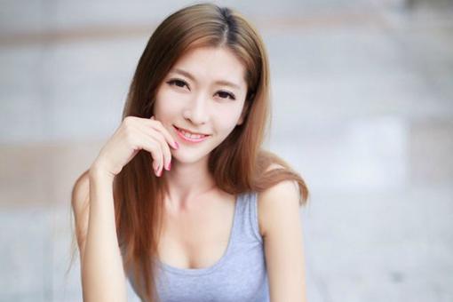 黄姓女孩名字两个字 姓黄的女孩名字独特两个字