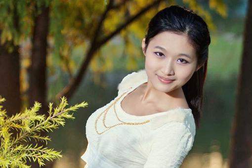 姓费的女孩名字唯美