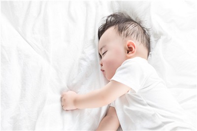 020鼠年农历八月初六日出生的男孩如何起名？"