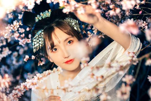 姓齐的女孩名字古风
