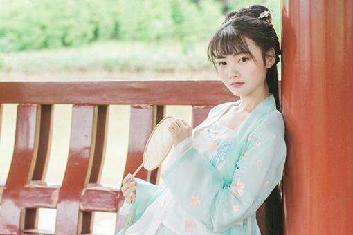 姓齐的女孩名字古风