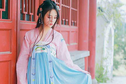 郝姓女孩简单创意名字