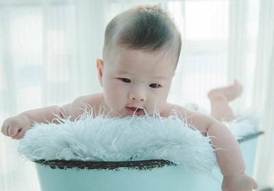 020庚子年六月二十九日出生男孩如何起名？"