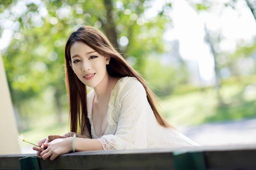 黄姓女孩起名字 黄姓女孩名字大全2020
