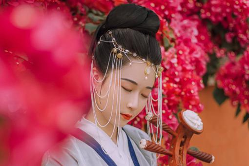 姓和女孩字诗经 和姓女孩起名诗经