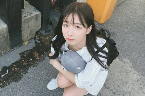 姓岑的女孩三点水取什么名字好?
