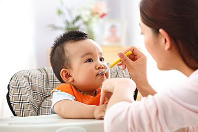 020年农历二月初十出生的男宝宝如何起名？"