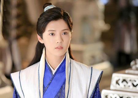 天秤男容易吸引什么星座女