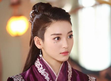 命好女人痣相 眉毛痣十分聪慧