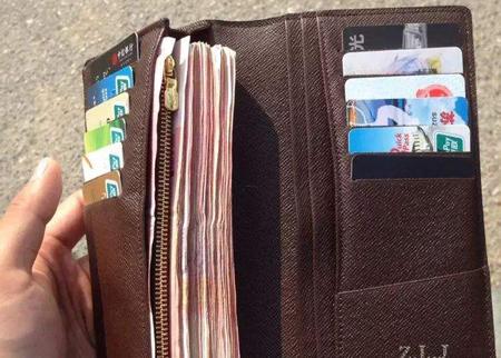 梦见门口有大便是什么意思
