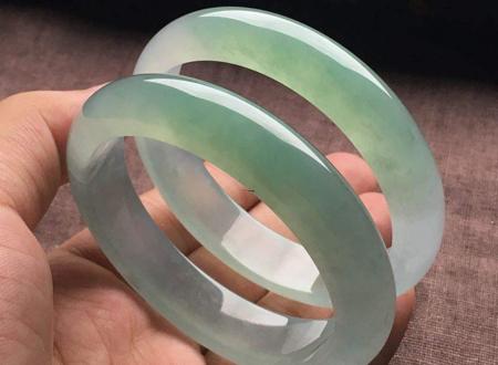 刘銮雄的面相