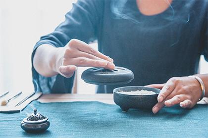 农历正月初一叫春节俗称,古人把正月初一称为元日或元旦