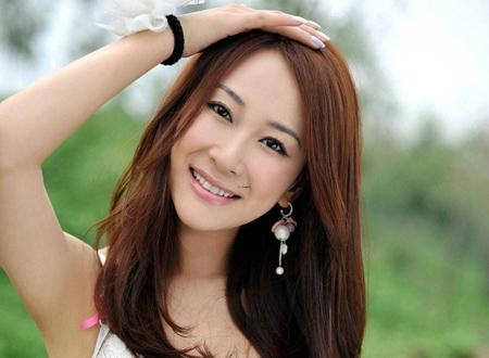 女性手相手指纹路