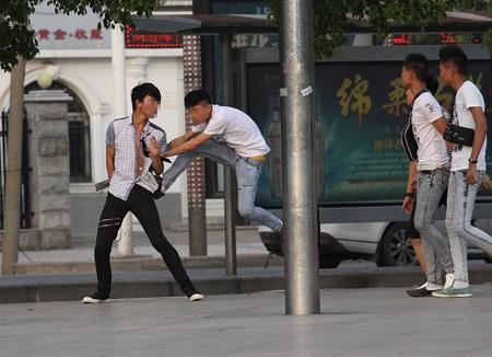 梦见蛇有三个头是什么意思