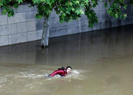 梦见自己家里进水了是什么意思