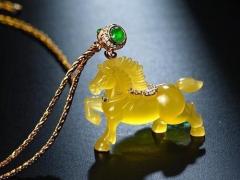 属马的女人戴什么玉好,属马的女人戴什么玉好呢